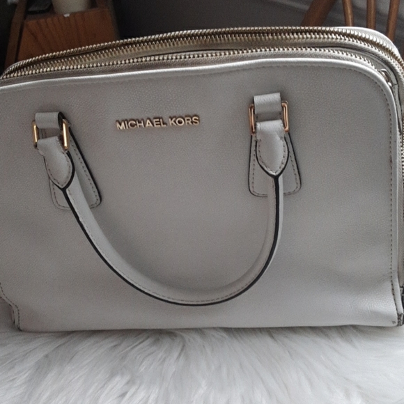 michael kors handbags $40